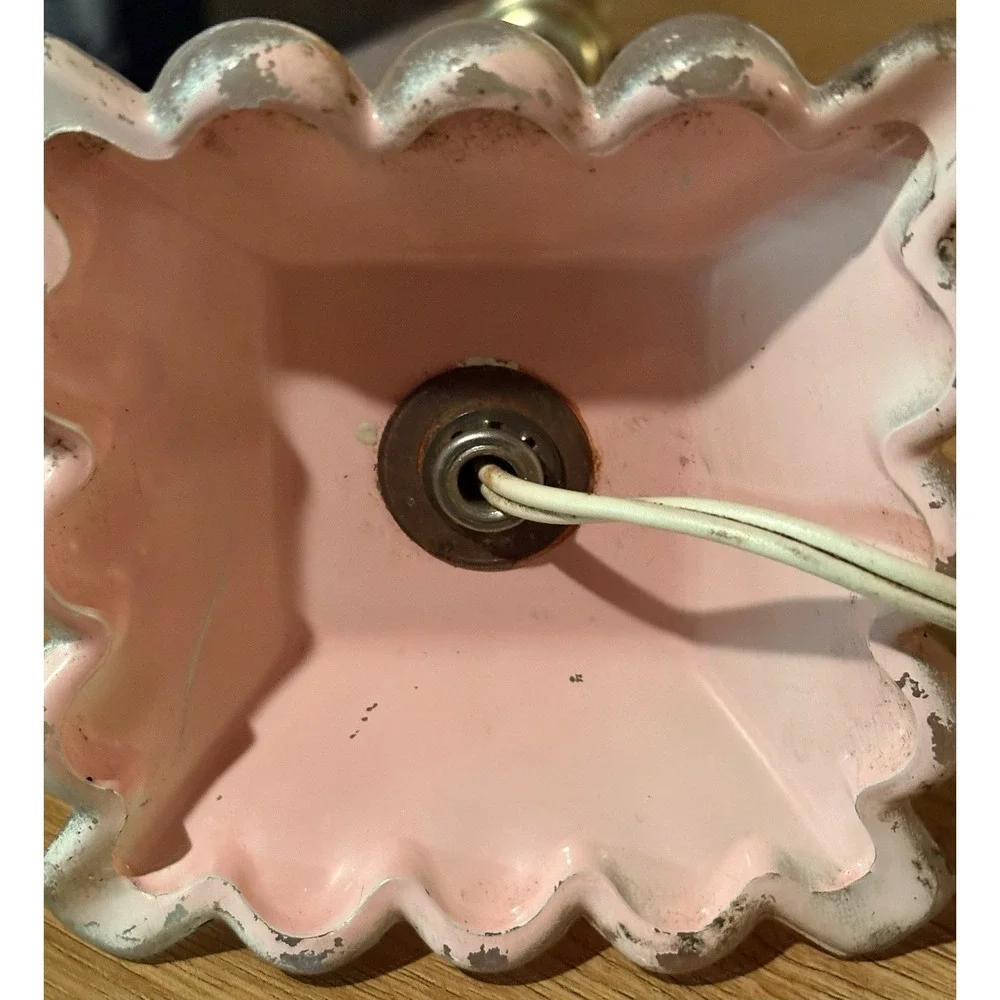 VTG Pink Satin Glass Leviton Company Boudoir Lamp 13